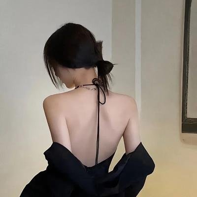 无言的山丘